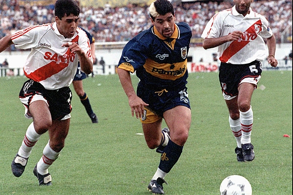 Maradona25