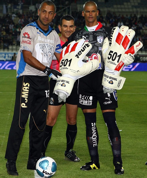 Sergio Bernal21