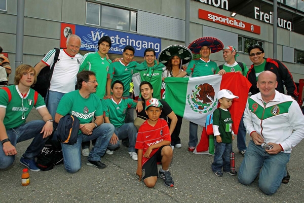 Algunos alemanes también se unieron a la porra