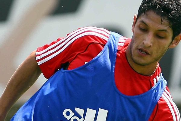 Ángel Reyna sí quiere salir del América pero sólo al extranjero