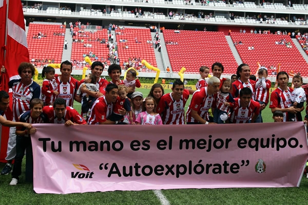 El Omnilife no se llenó