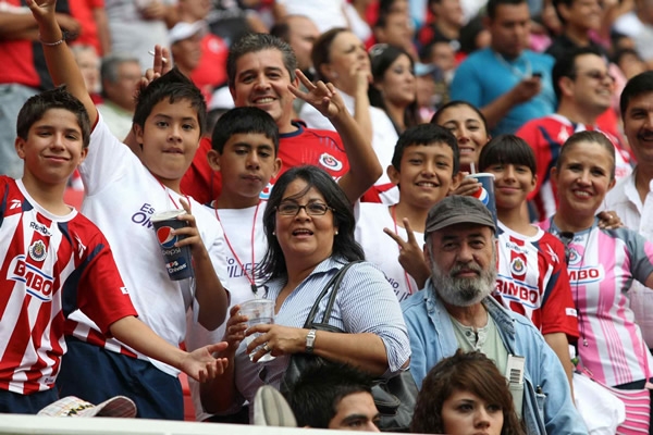 En el estadio con toda la familia