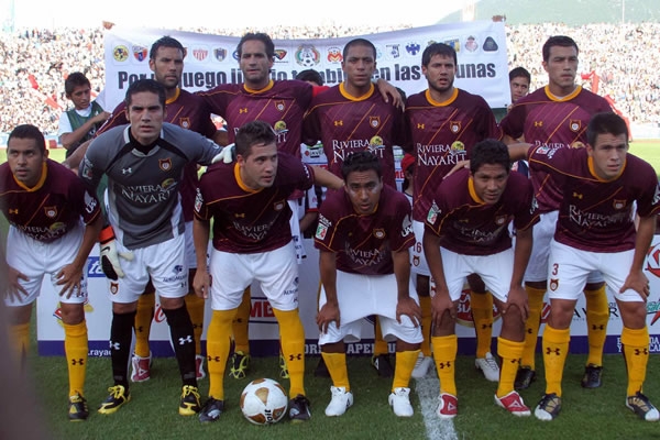 Estudiantes se toma la tradicional foto de equipo