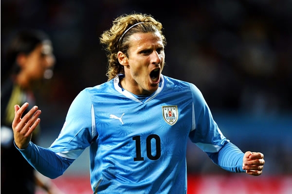 Forlán anotó el 2-1