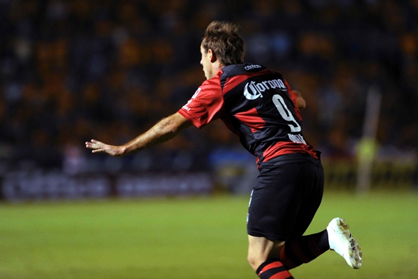 Gonzalo Vargas hizo un golazo y abrió el marcador.