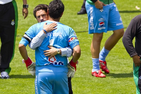 Irarragorri consoló a sus muchahcos.