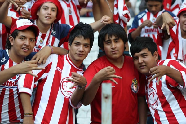 La afición rojiblanca presente desde temprano