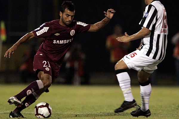 Libertad 1-1 Universitario1