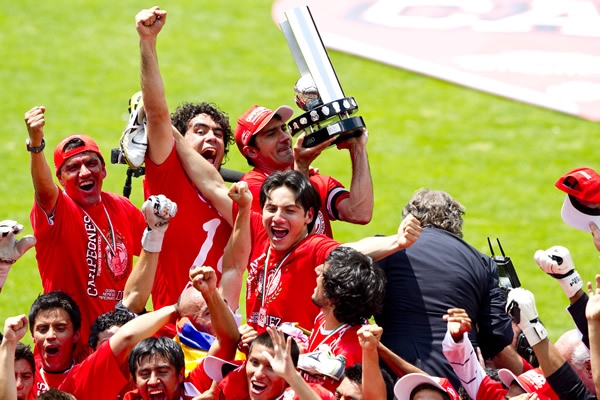 Los Diablos empataron al América en títulos.