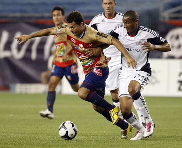 Monarcas Vs. New England 4