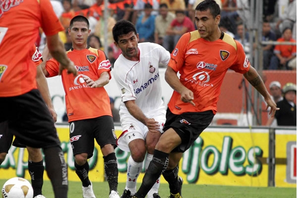 Partido peleado entre Jaguares y Toluca