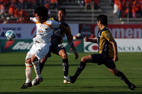 Partido peleado entre Jaguares y San Luis