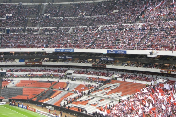 Quedaron algunos huecos en el Azteca