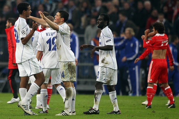 Schalke celebra el gol