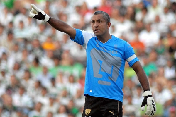 Sergio Bernal, cancerbero de Pumas