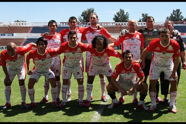 Se calienta la pelea por la cima del Ascenso