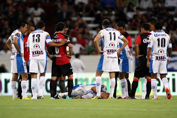 Acosta se llevó un fuerte golpe