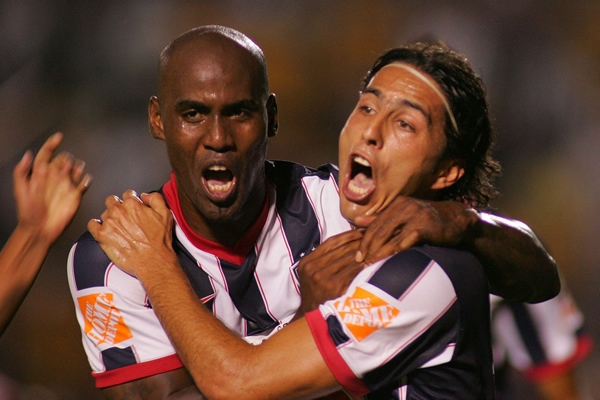 Aldo de Nigris anotó el gol del triunfo