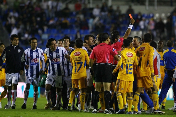Ambos equipos tuvieron un expulsado