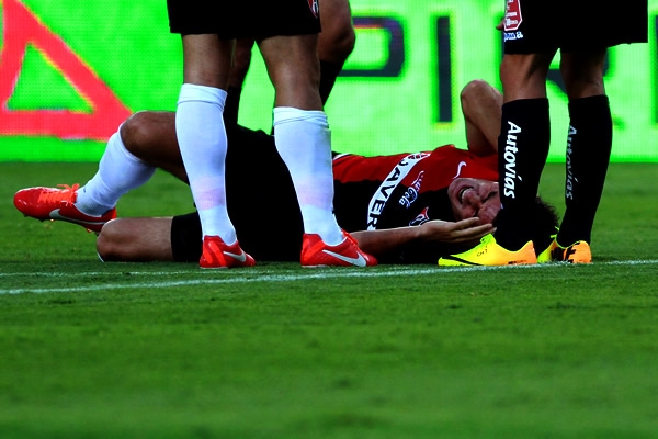 Atlas sigue sin ganar y se hunde en su propio barco.