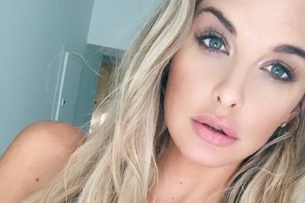 Desde Australia, Emily Sears y su escultural belleza. 