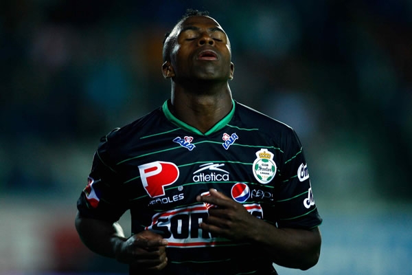 Benítez vacunó en 2 ocasiones a los Tuzos