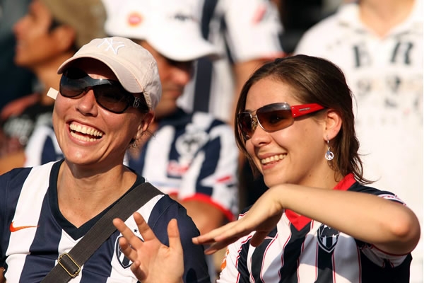 Buen ambiente en las tribunas