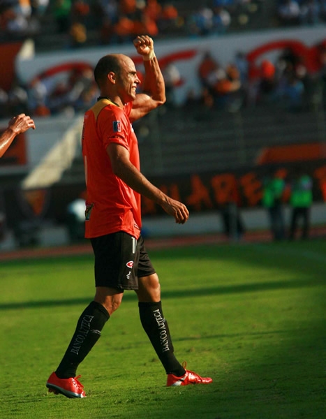 Carlos Ochoa abrió el marcador