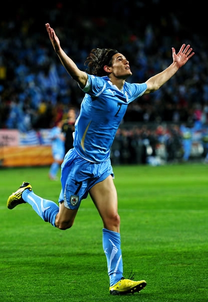 Cavani empató el encuentro