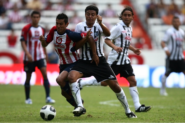 Chivas se llevó las 3 unidades