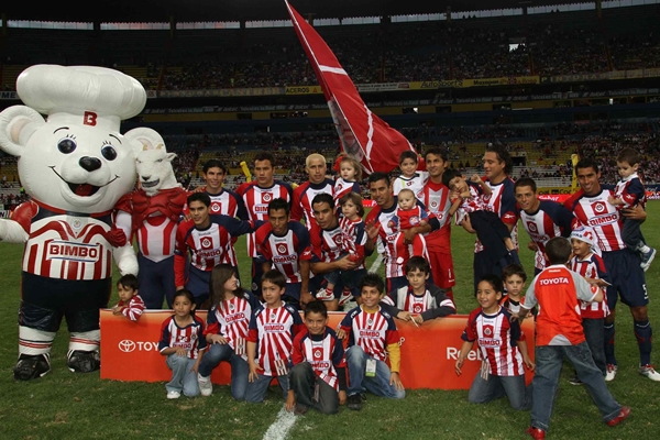 Chivas se toma la tradicional foto de equipo