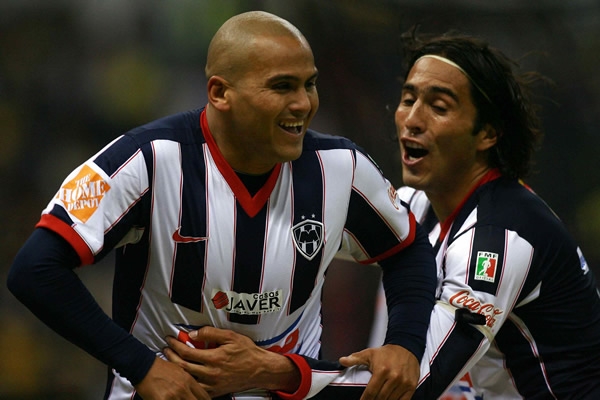 Chupete y De Nigris festejan el 1-1