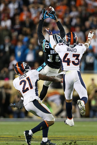Corey Brown hizo una de las mejores atrapadas de este Super Bowl.