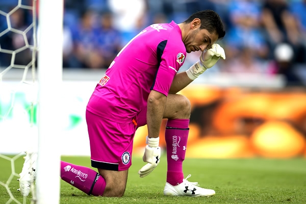 Corona nunca deja atrás las costumbres.