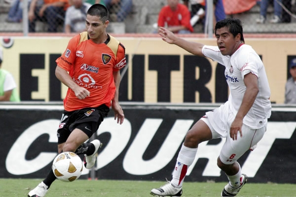 Danilinho se lleva a Manuel de la Torre