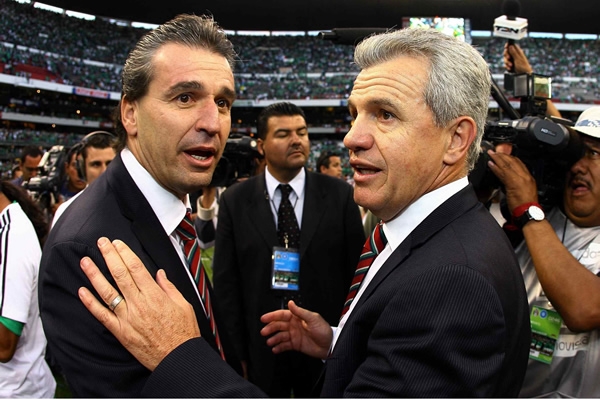 De la Torre y Aguirre al final del partido