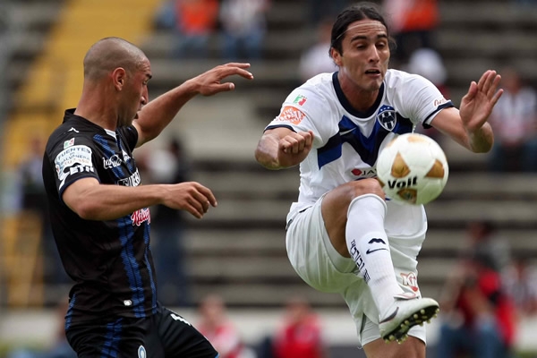 De Nigris buscó abrir el marcador