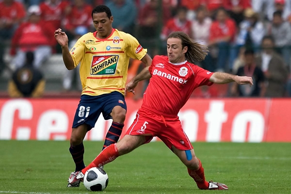 La defensa del Toluca logró detener el avance de Morelia