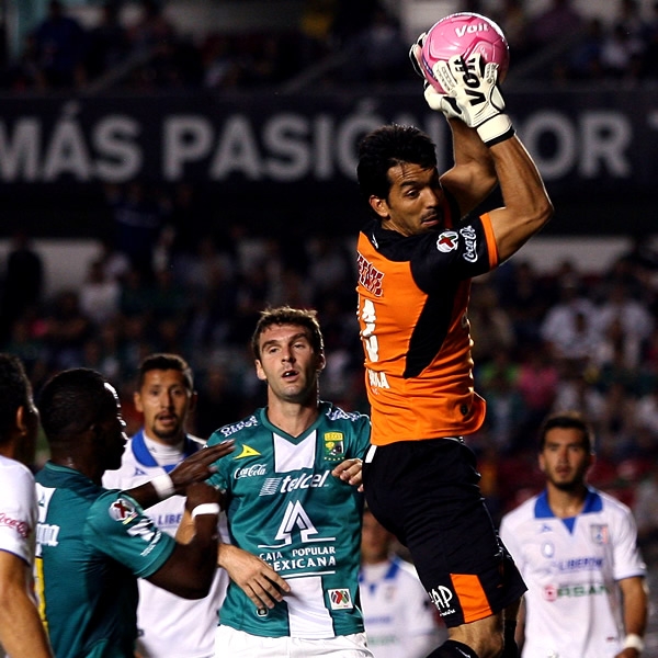 El juego a balón parado es la estrategía de Matosas.