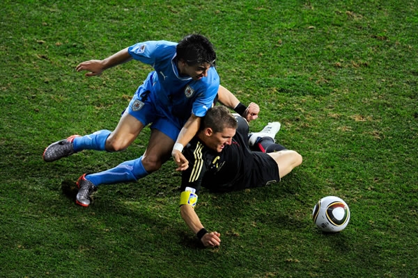 El partido comenzó con todo
