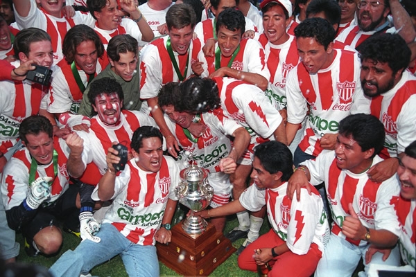 En 1994-1995 consiguieron su primer campeonato