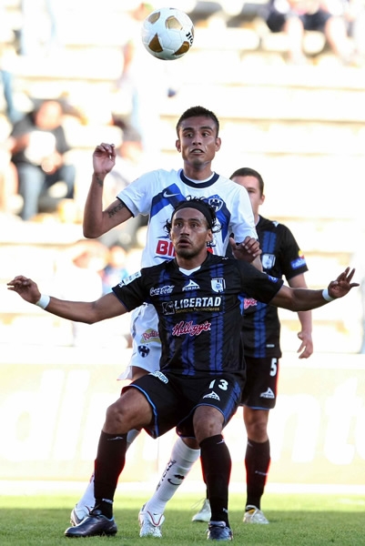 En los tiros de esquina las defensas no permitieron nada