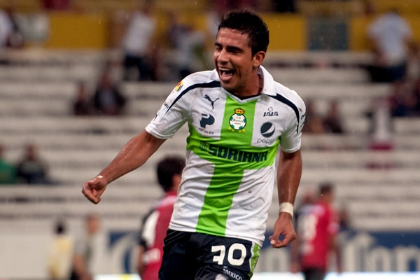 Escoboza arropó a su compañero, refuerzo de Guerreros.