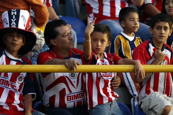 Este pequeño aficionado dio su pronóstico