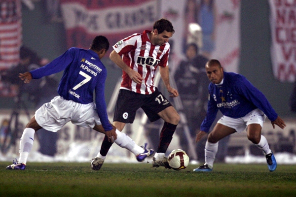 Estudiantes 0-0 Cruzeiro... Nada para nadie en la ida