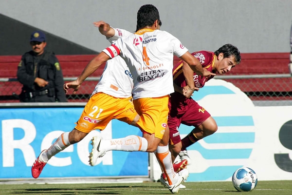 Estudiantes-Jaguares 10