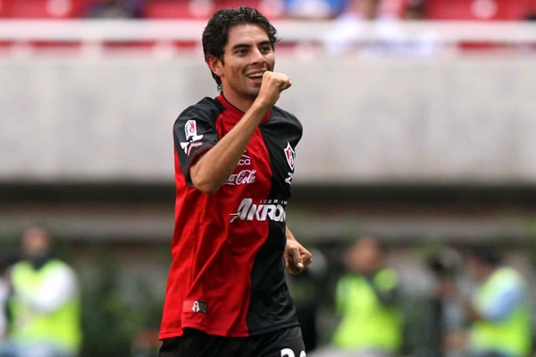 Flavio Santos abrió el marcador