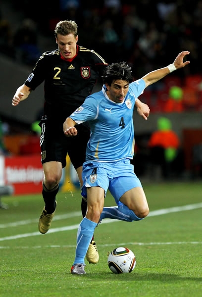 Foto de acción del partido Uruguay - Alemania