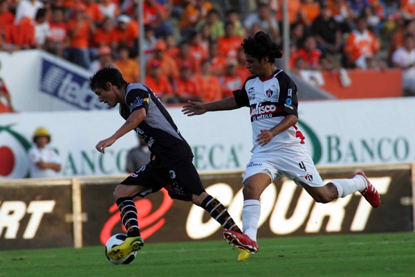 Jaguares no pudo ganar como local