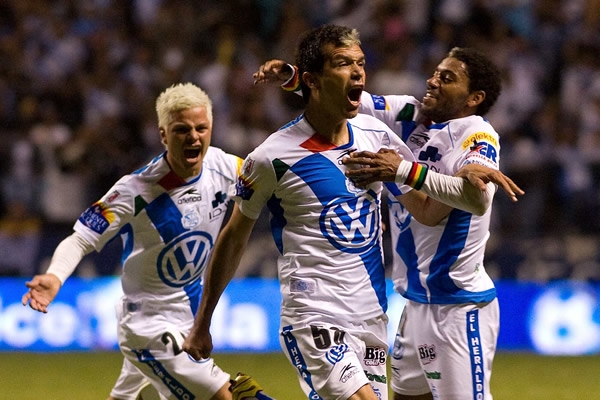 Jared marcó el 4-2 de cabeza